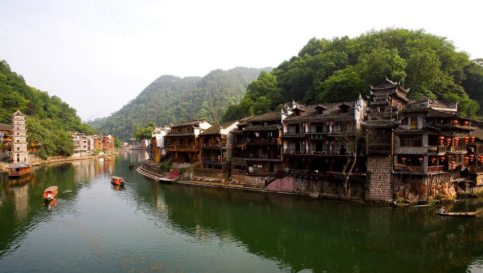 游旅游景點(diǎn)宣傳片制作制做并不是簡易的將素材(圖1) 景點(diǎn)宣傳片案例視頻